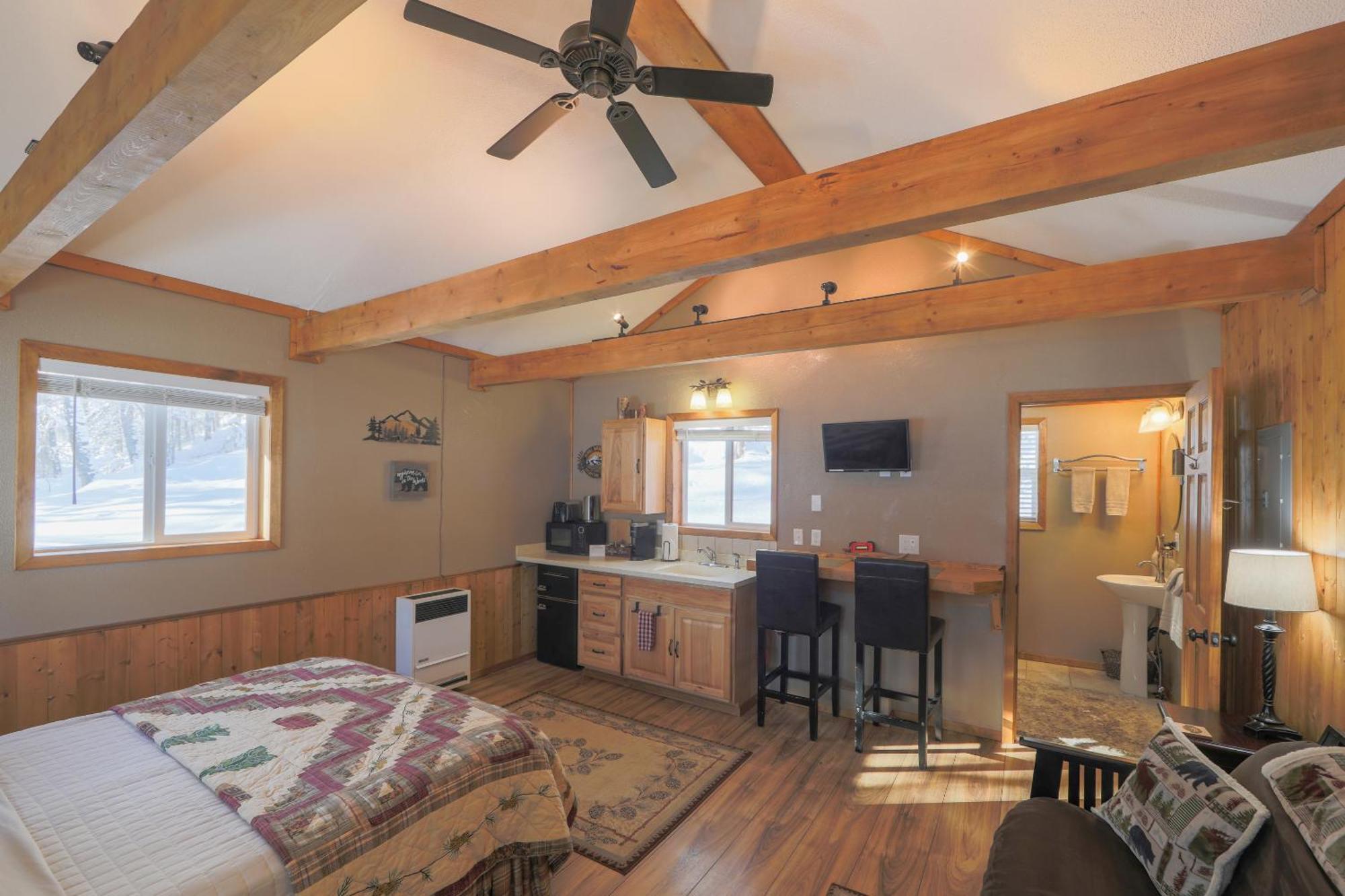 Spruce Cabin ทัลคีทนา ภายนอก รูปภาพ